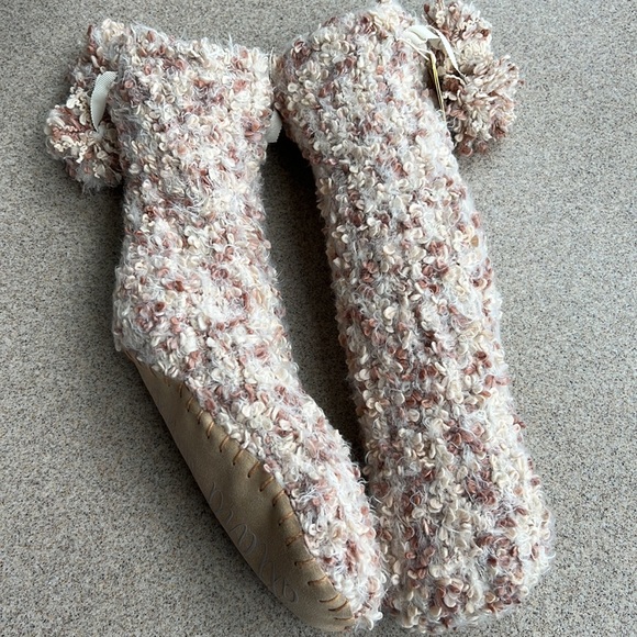 Slipper Socks From Altar’D State, Size Small/Medium
Super Soft Cream/Blush Color - Picture 3 of 15
